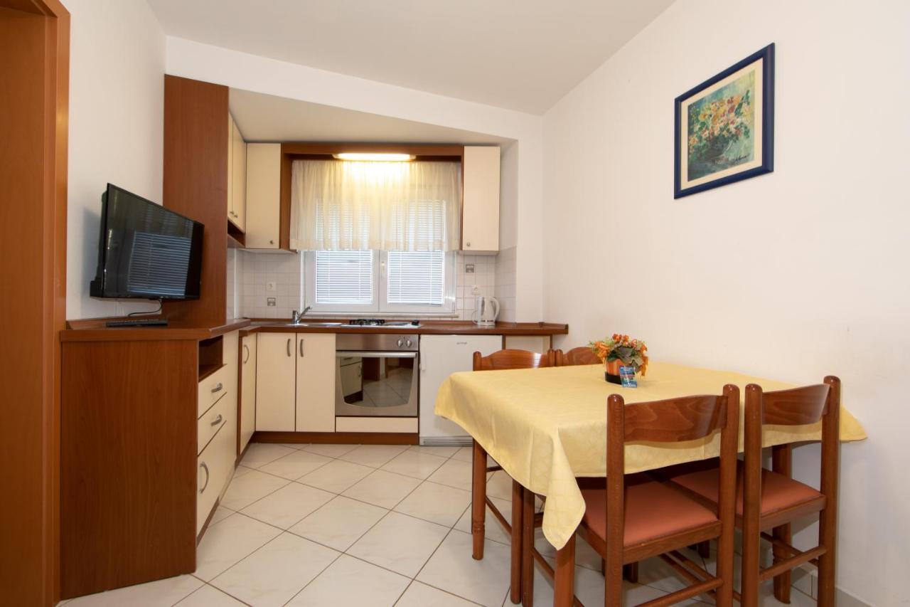 Apartmani Biser Тучепи Экстерьер фото