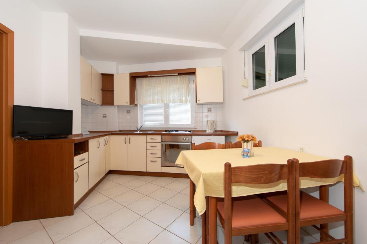 Apartmani Biser Тучепи Экстерьер фото
