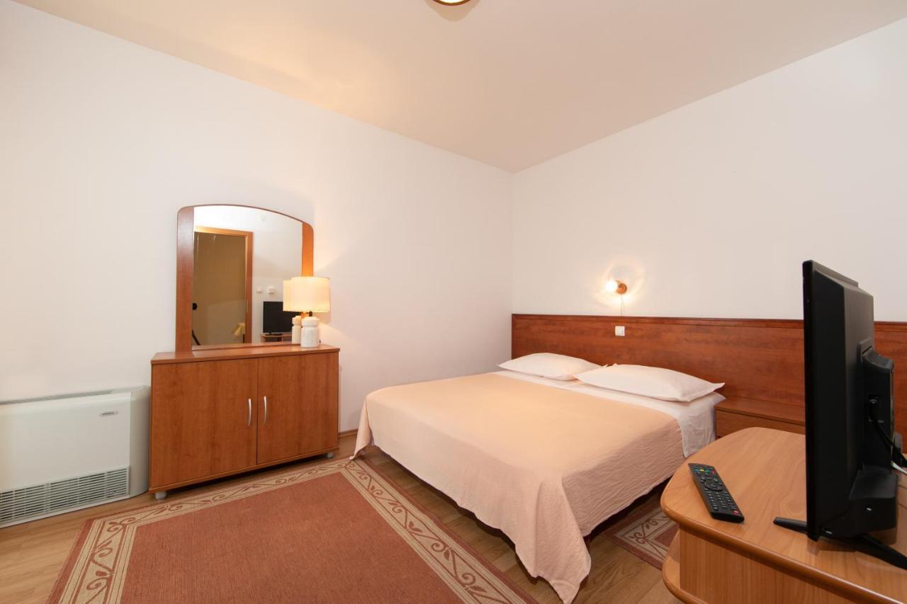 Apartmani Biser Тучепи Экстерьер фото